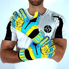 SAVIOUR Titanium Storm - Adult Goalkeeper gloves