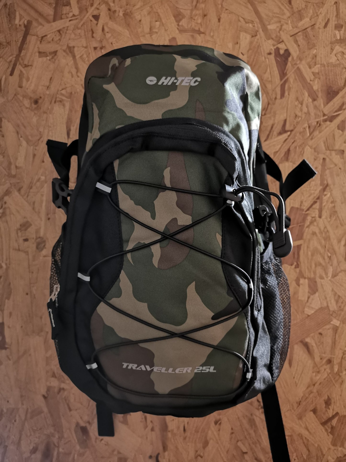 Hi-Tec traveller camo backpack