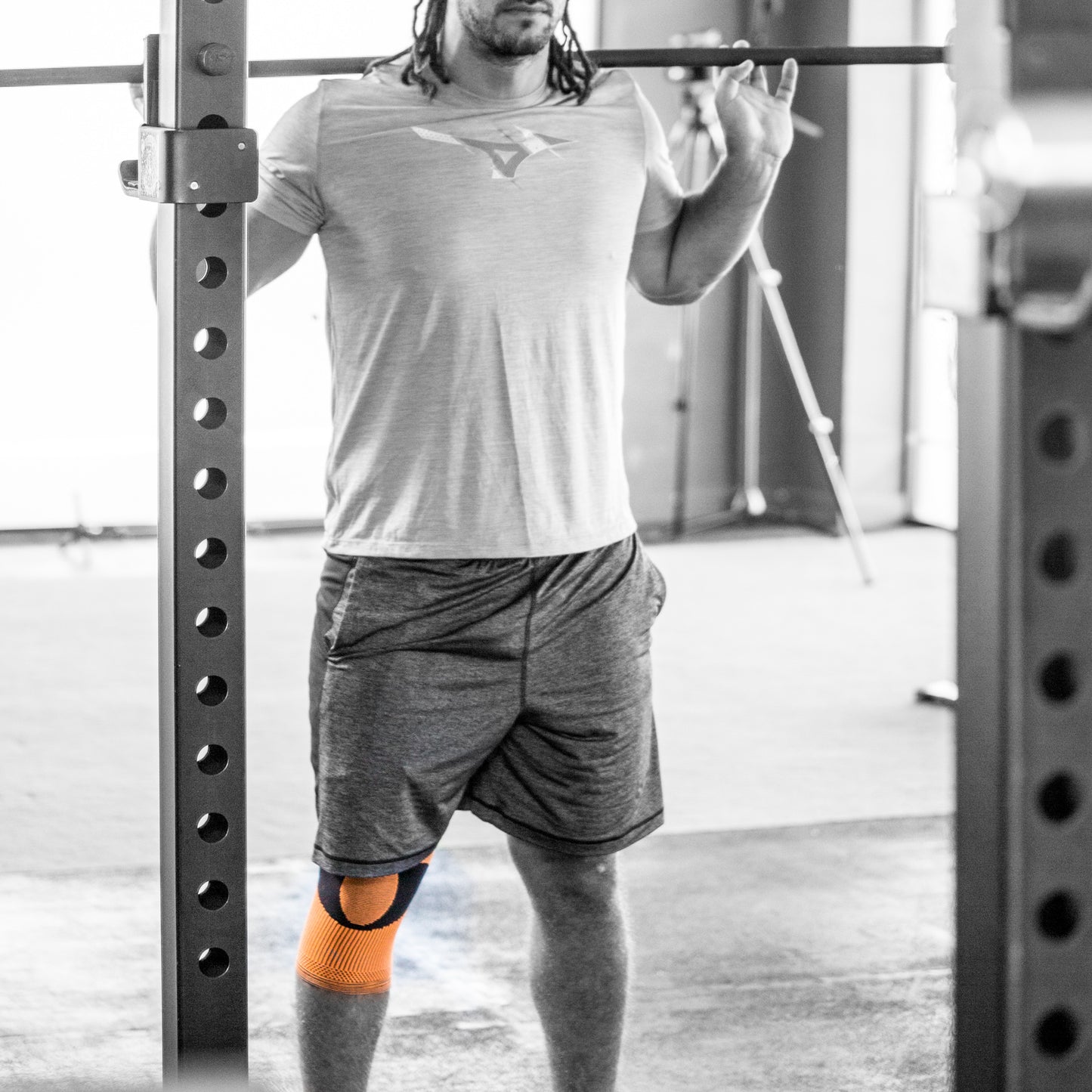 BEARHUG KNEE COMPRESSION SUPPORT SLEEVE FOR ARTHRITIC RELIEF & GENERAL PAIN RECOVERY - BAMBOO