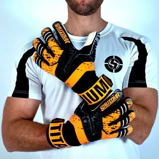 SAVIOUR Titanium Nitro - Junior Goalkeeper Gloves