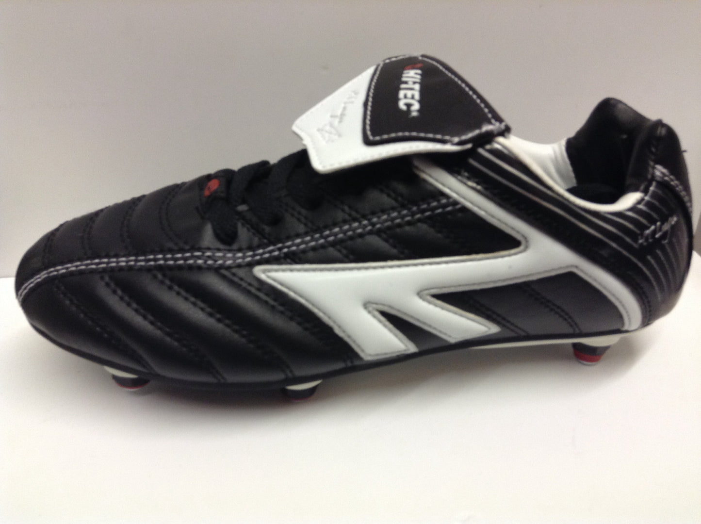 Hi-Tec League SI Jnr football boots - Size 4 - Black and White