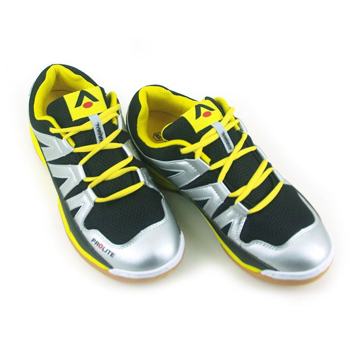 Karakal Prolite Indoor court Trainers rubber soles ideal for squash/badminton.